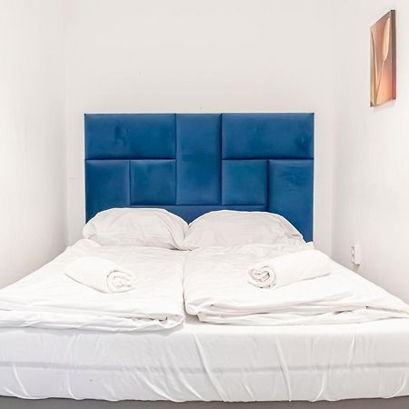 Central Belvedere 3Br Shared Apartment - 12 Min From City Center ウィーン エクステリア 写真