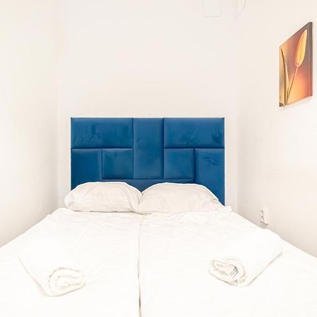 Central Belvedere 3Br Shared Apartment - 12 Min From City Center ウィーン エクステリア 写真