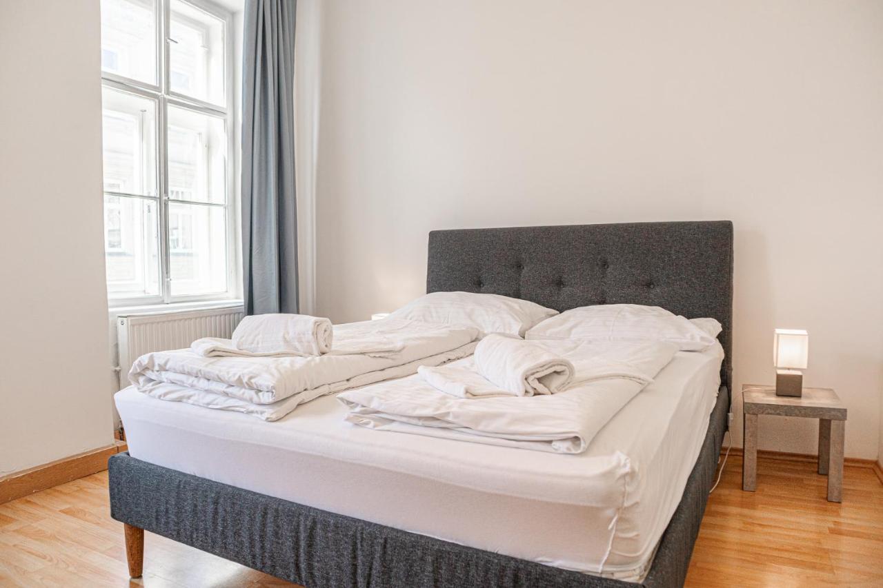 Central Belvedere 3Br Shared Apartment - 12 Min From City Center ウィーン エクステリア 写真