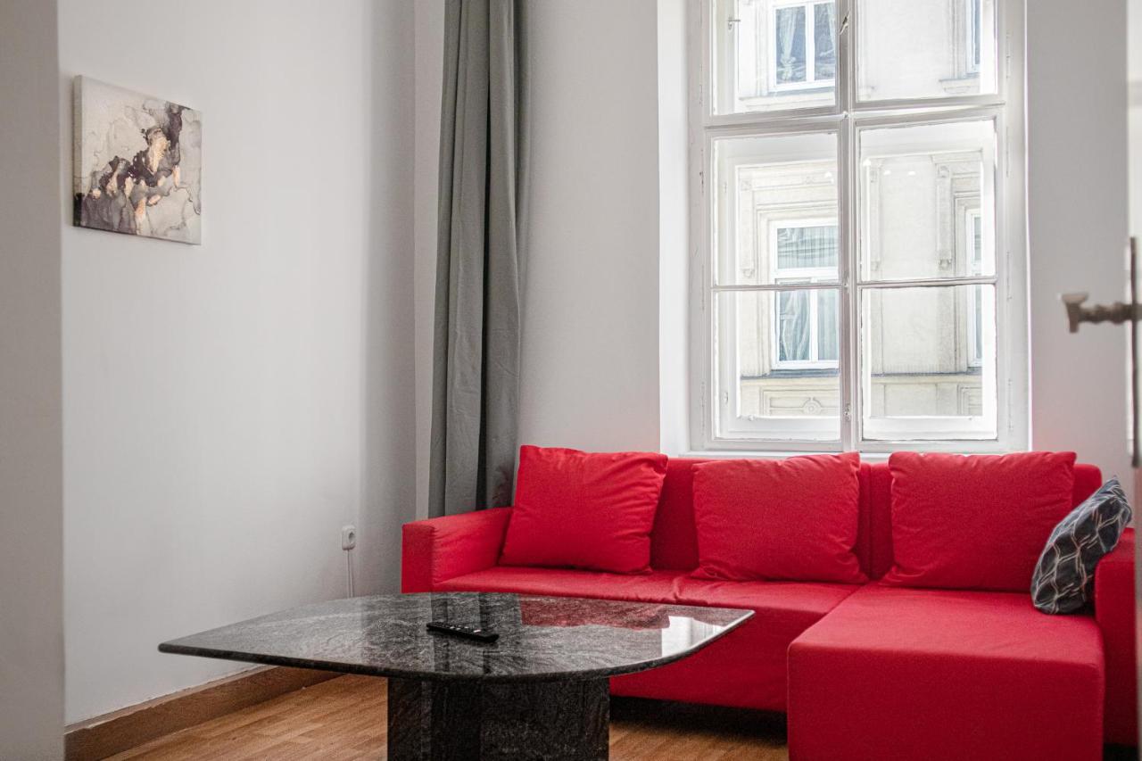 Central Belvedere 3Br Shared Apartment - 12 Min From City Center ウィーン エクステリア 写真