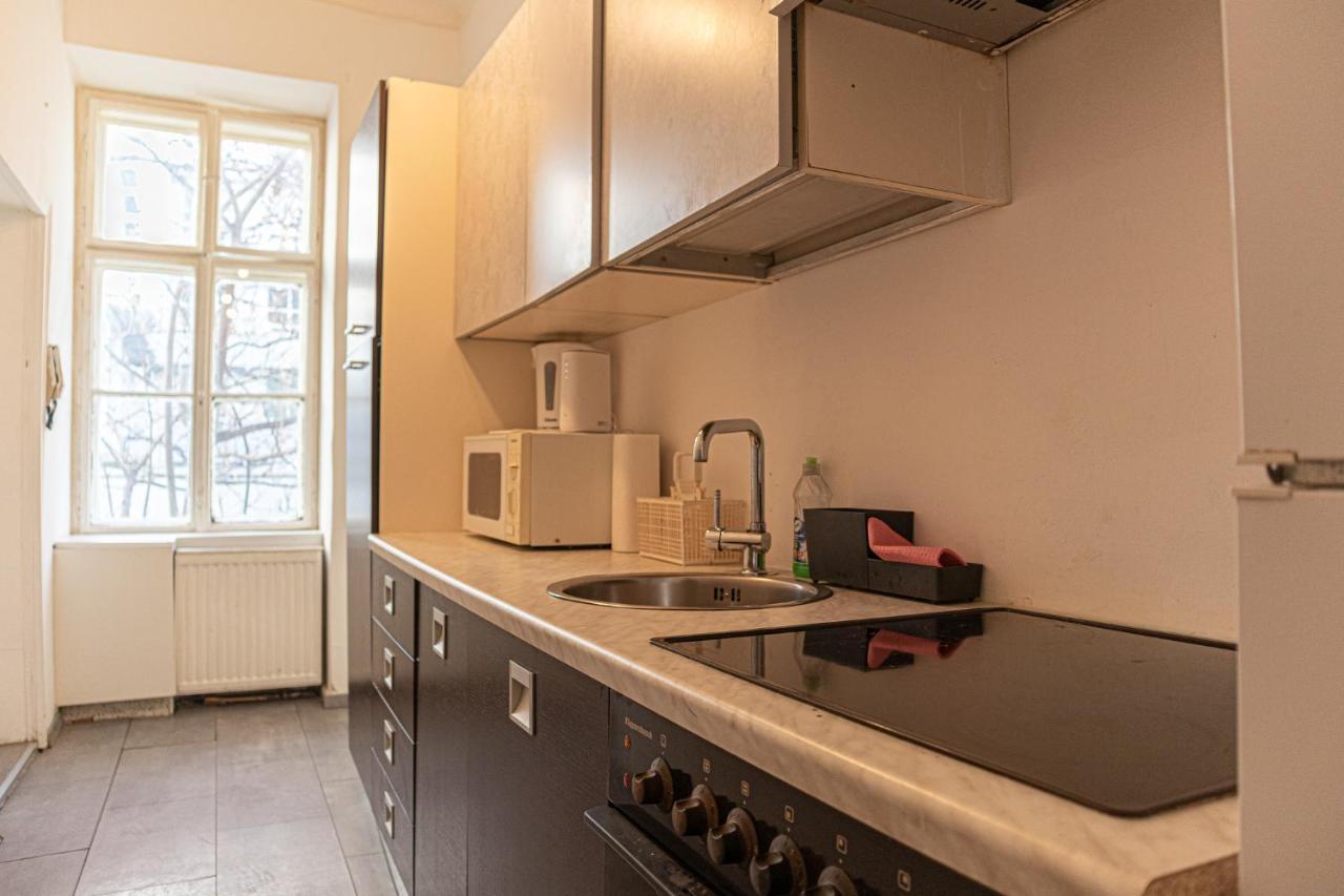 Central Belvedere 3Br Shared Apartment - 12 Min From City Center ウィーン エクステリア 写真
