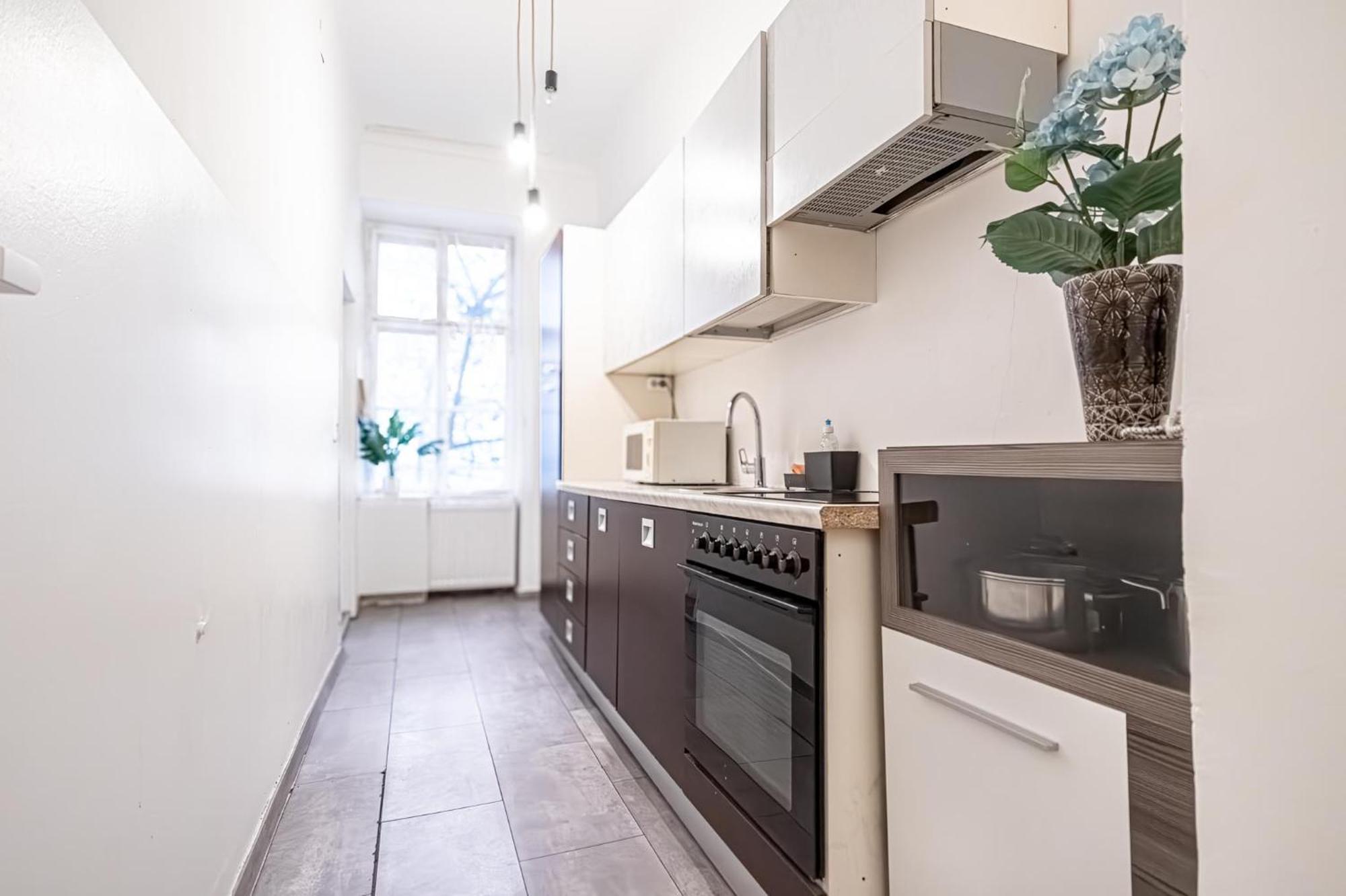 Central Belvedere 3Br Shared Apartment - 12 Min From City Center ウィーン エクステリア 写真